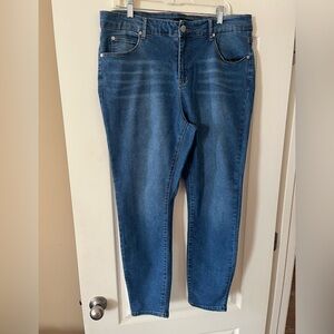 Tahari Designer Denim Stretch Jeans Distressed Women’s size 18W